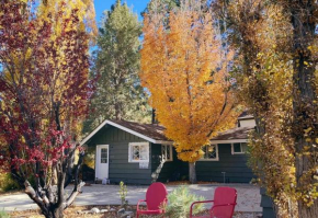 Peaceful Pines Panorama - Nestled in an upscale neighborhood! Recently remodeled, new appliances!